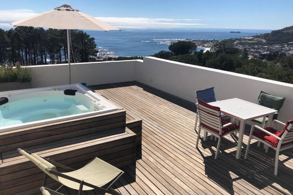 Ferienwohnung The Baules Penthouse With Spectacular Roof-Terrace Kapstadt Exterior foto